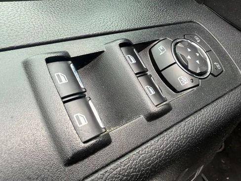 Used 2018 Ford F150 Platinum w/ Equipment Group 701A Luxury AWD/4WD image 15
