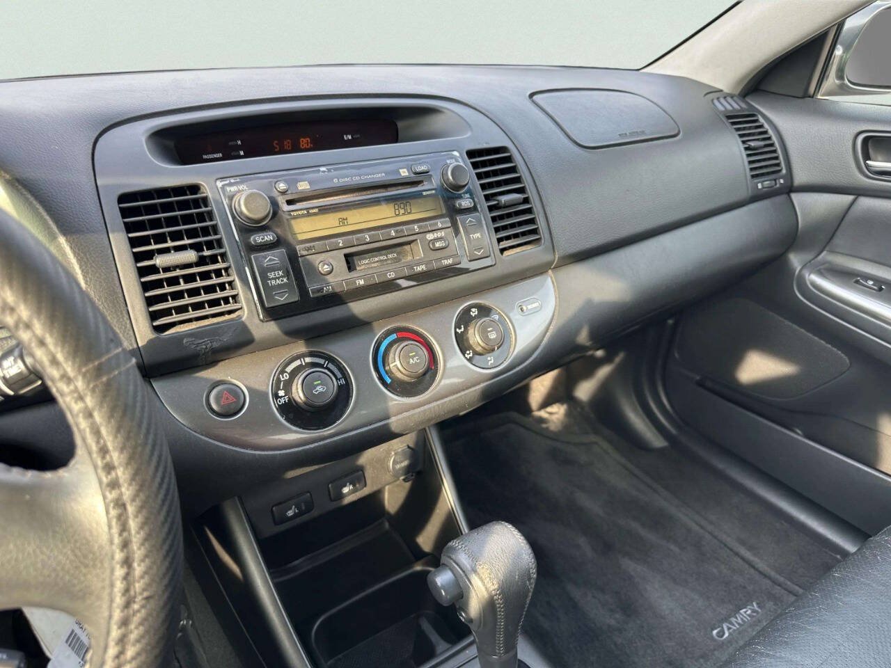 Used 2002 Toyota Camry SE FWD image 27