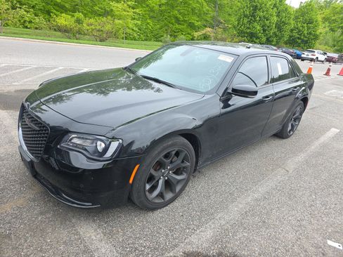 Used 2023 Chrysler 300 S RWD image 5