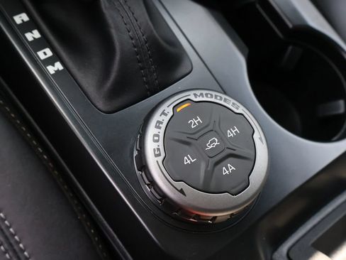 Used 2025 Ford Bronco Badlands AWD/4WD image 27