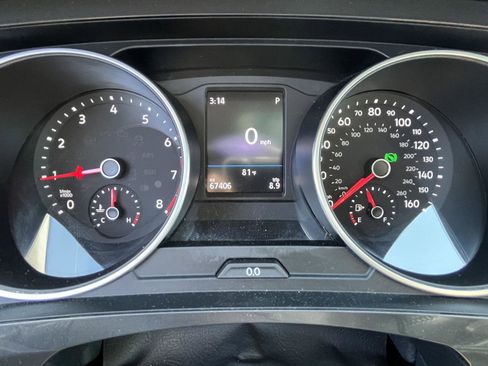 Used 2019 Volkswagen Tiguan SE w/ Panoramic Sunroof Package image 5