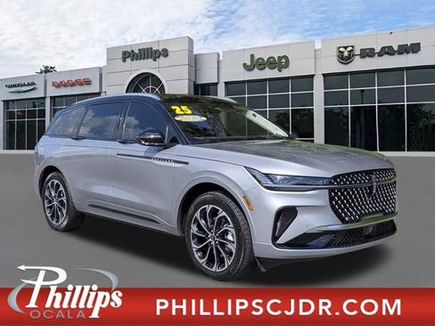 Used 2025 Lincoln Nautilus Reserve AWD/4WD image 1