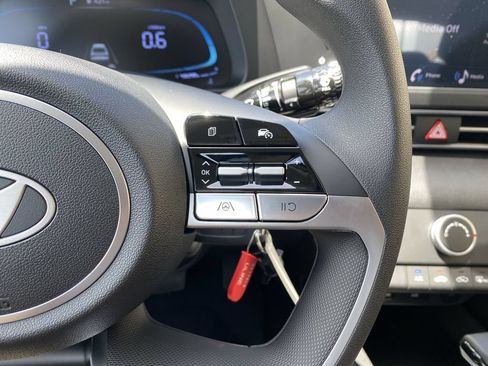 New 2026 Hyundai Elantra SE FWD image 21