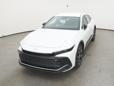 New 2026 Toyota Crown XLE image 33