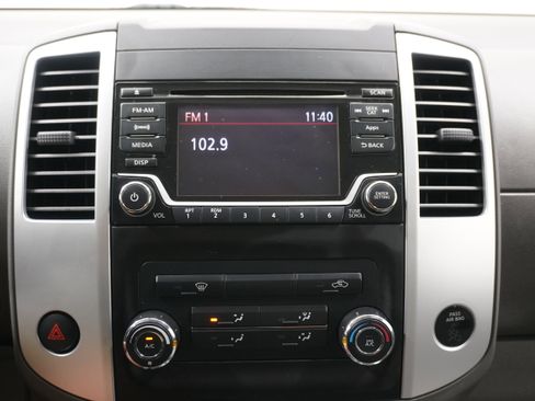 Used 2016 Nissan Frontier SV image 15