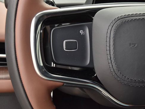 New 2026 Lincoln Navigator Reserve AWD/4WD image 24