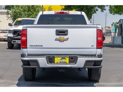 Used 2017 Chevrolet Colorado LT image 4