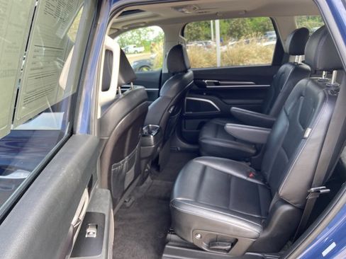 Used 2025 Kia Telluride S image 51