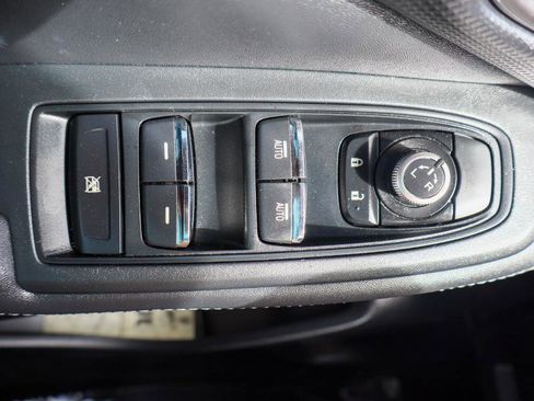 Used 2023 Subaru Forester Touring image 22