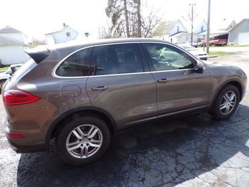 Used 2016 Porsche Cayenne w/ Premium Package Plus image 5