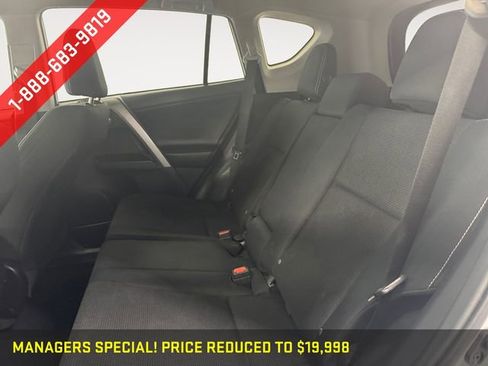 Used 2018 Toyota RAV4 XLE AWD/4WD image 22