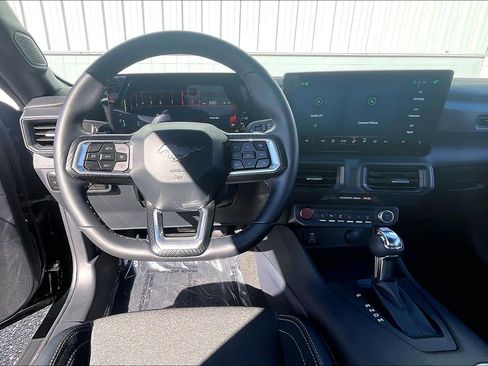Used 2025 Ford Mustang GT image 6