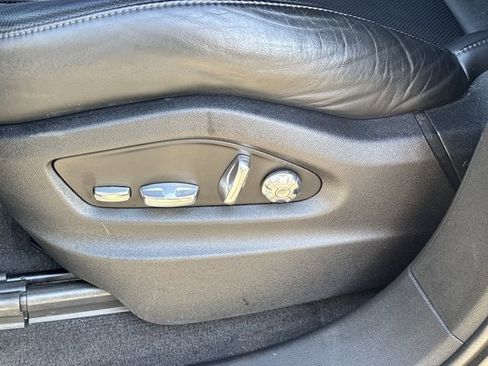 Used 2021 Porsche Cayenne Base image 18