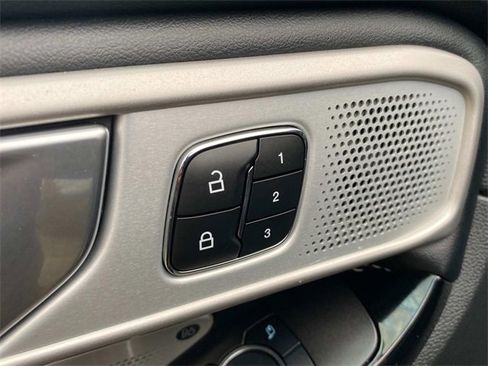 Used 2023 Ford Explorer ST w/ Equipment Group 401A image 14