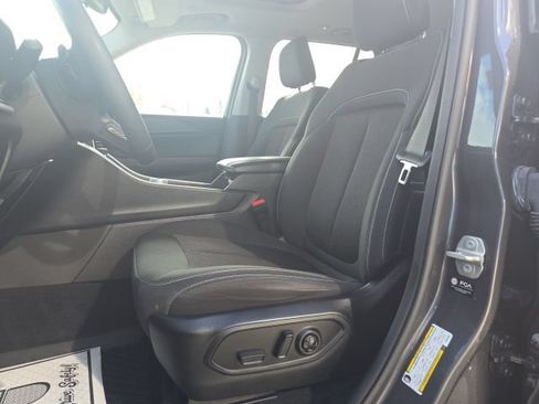 Used 2023 Jeep Grand Cherokee Laredo X AWD/4WD image 9