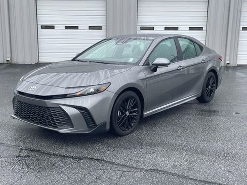 Used 2026 Toyota Camry SE FWD image 20