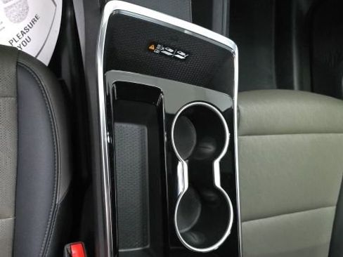 Used 2025 Chevrolet Equinox LT w/ Convenience Package II image 20