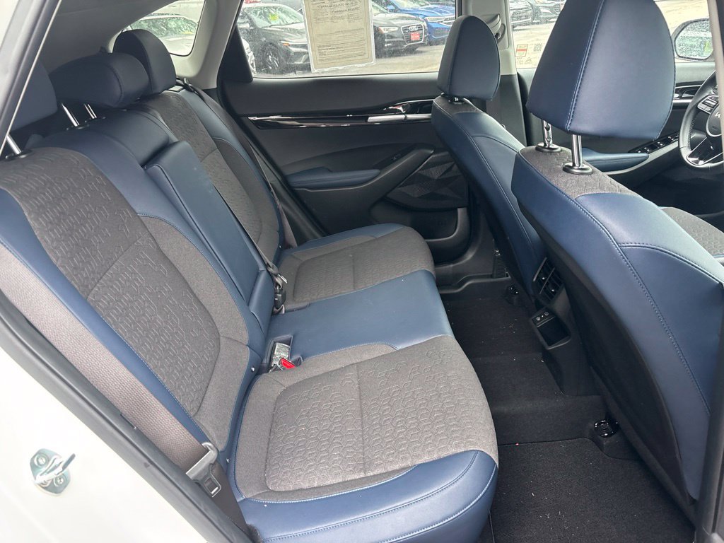 Used 2025 Kia Seltos S AWD/4WD image 18