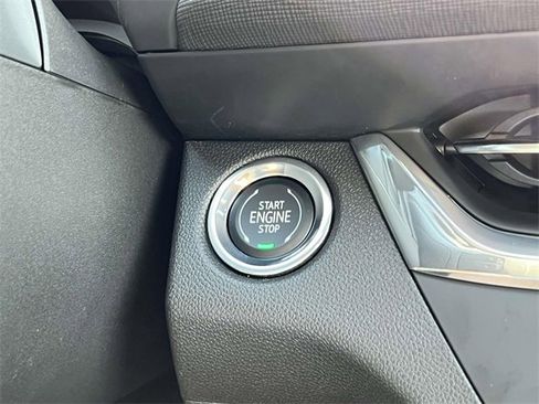 Used 2025 Buick Envista Preferred w/ Convenience I Package image 24