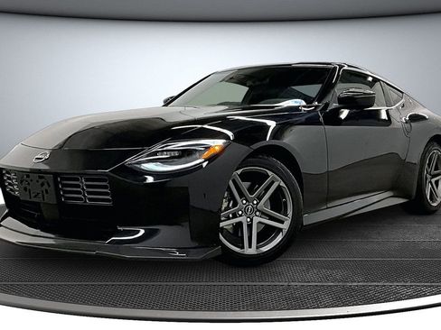 Used 2024 Nissan Z Sport w/ Floor Mat Package RWD image 3