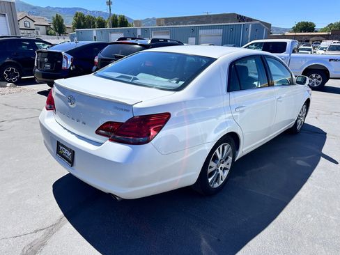 Used 2008 Toyota Avalon Touring FWD image 3