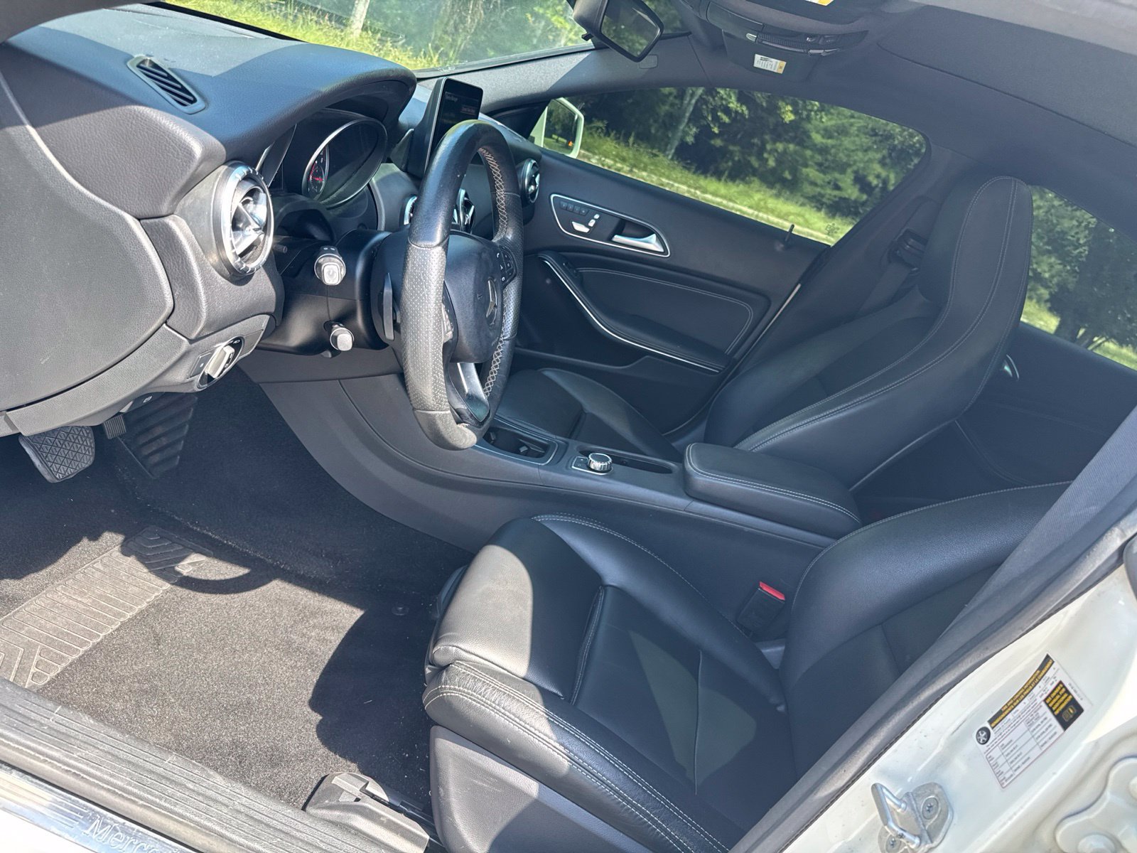 Used 2018 Mercedes-Benz CLA 250 image 24