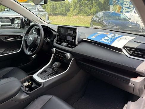 Certified 2020 Toyota RAV4 Limited FWD image 18