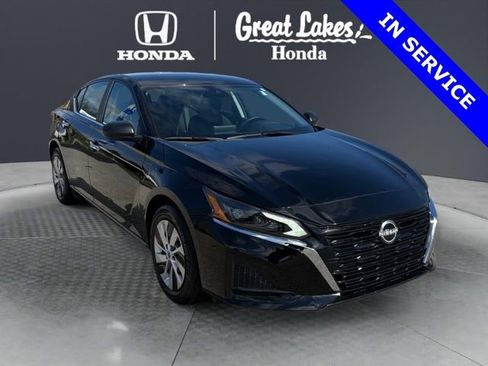 Used 2025 Nissan Altima 2.5 S image 1