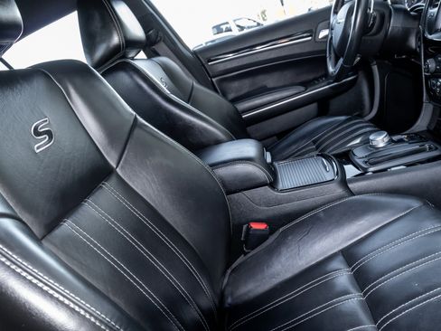 Used 2021 Chrysler 300 S image 18