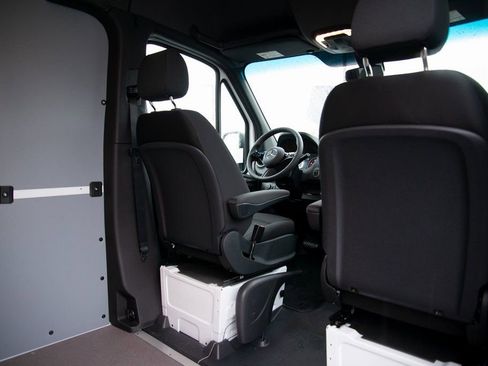 New 2026 Mercedes-Benz Sprinter 2500 image 17