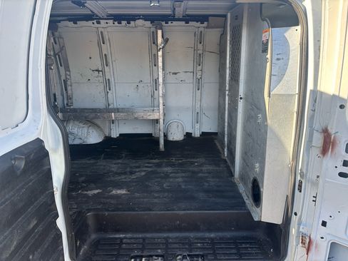 Used 2017 Chevrolet Express 2500 image 13