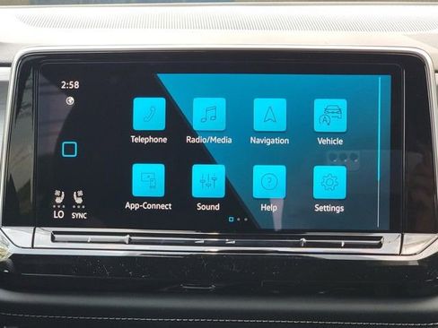 New 2026 Volkswagen Atlas Cross Sport SE image 21