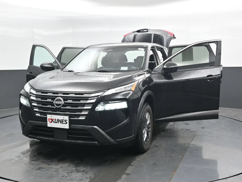 Used 2024 Nissan Rogue S AWD/4WD image 47