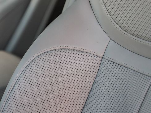 Used 2024 Land Rover Range Rover Sport SE image 26