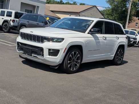 Certified 2023 Jeep Grand Cherokee Overland AWD/4WD image 7