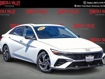 Used 2025 Hyundai Elantra Limited