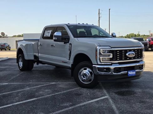 New 2026 Ford F350 Lariat w/ Lariat Premium Package AWD/4WD image 2