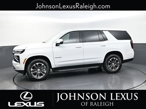 Used 2026 Chevrolet Tahoe LT RWD image 2