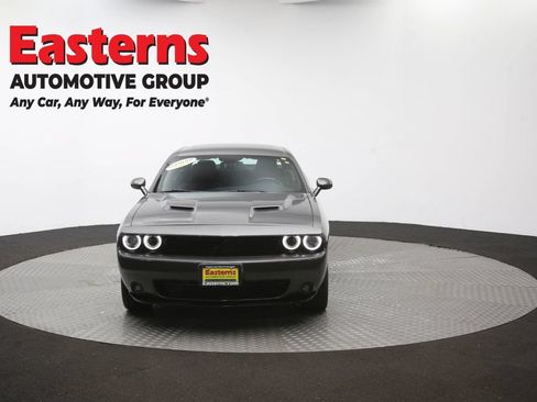 Used 2022 Dodge Challenger SXT w/ Driver Convenience Group RWD image 50