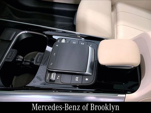 Used 2022 Mercedes-Benz GLA 250 GLA 250 image 19