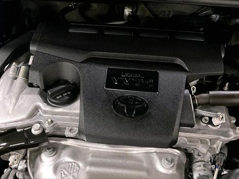 Used 2016 Toyota Camry SE FWD image 33