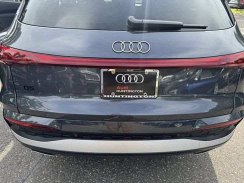 Used 2025 Audi Q5 Premium Plus w/ Premium Plus AWD/4WD image 39