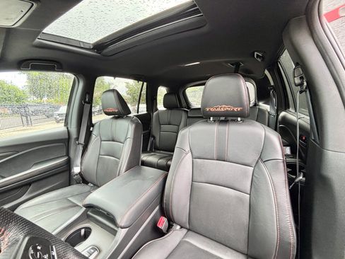 Used 2025 Honda Passport TrailSport image 10