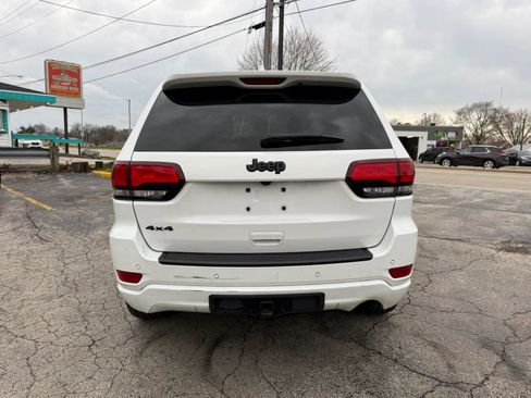 Used 2019 Jeep Grand Cherokee Altitude image 4