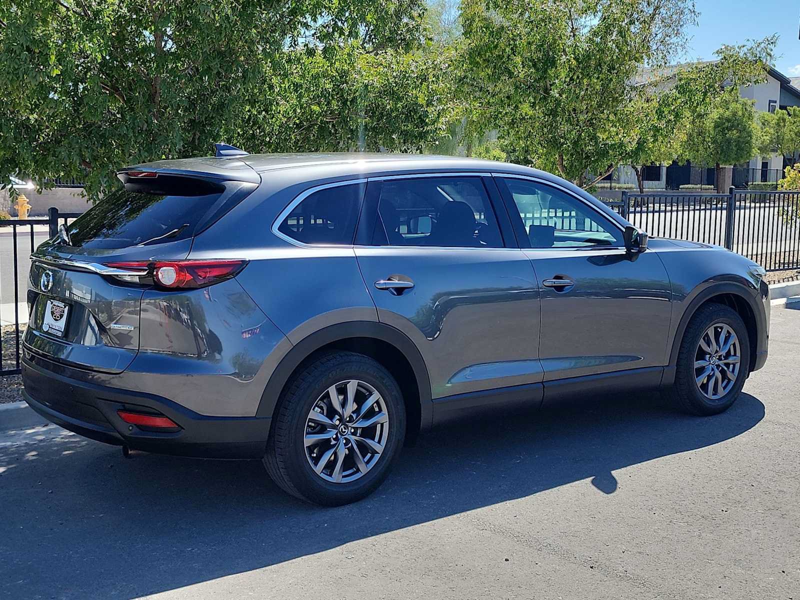 Used 2020 MAZDA CX-9 Touring w/ Touring Premium Package FWD image 8
