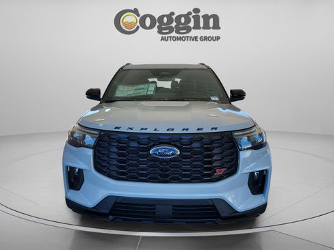 New 2026 Ford Explorer ST w/ Sun And Sound Package image 9