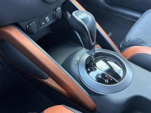 Used 2016 Hyundai Veloster Turbo image 18