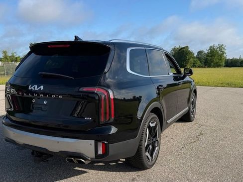 Used 2023 Kia Telluride EX w/ EX Captain's Chair Package AWD/4WD image 9
