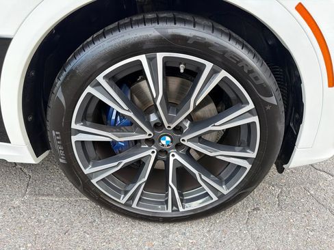 Used 2022 BMW X7 M50i AWD/4WD image 9
