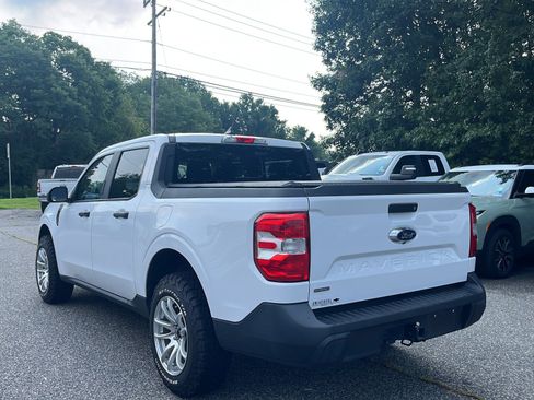 Used 2022 Ford Maverick XLT FWD image 3